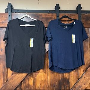 New Terra & Sky v-neck core tee shirt bundle
